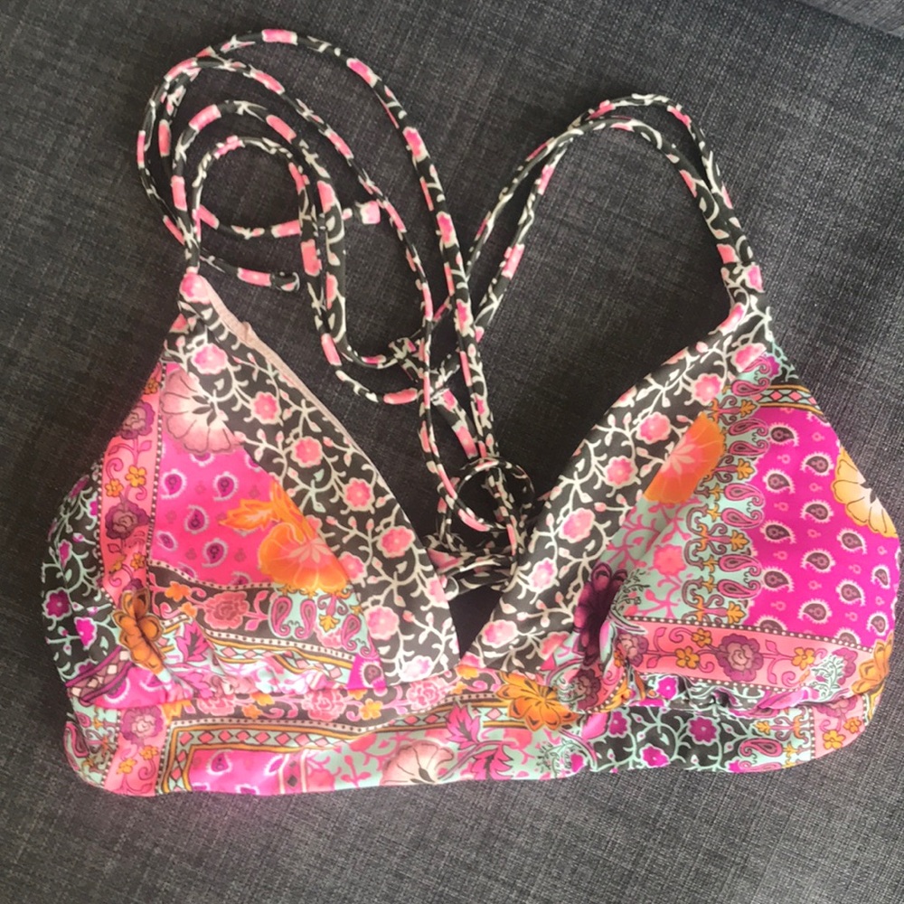 Strappy bikini top